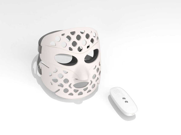 Glow Kit includes the 3D hollow LED therapy mask
